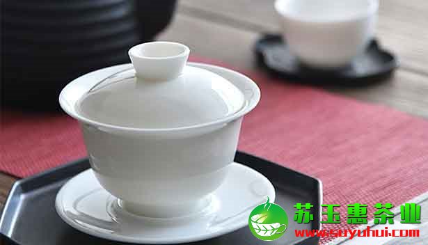 白瓷茶具適合泡什么茶 為什么鐵觀音最適合白瓷茶具?